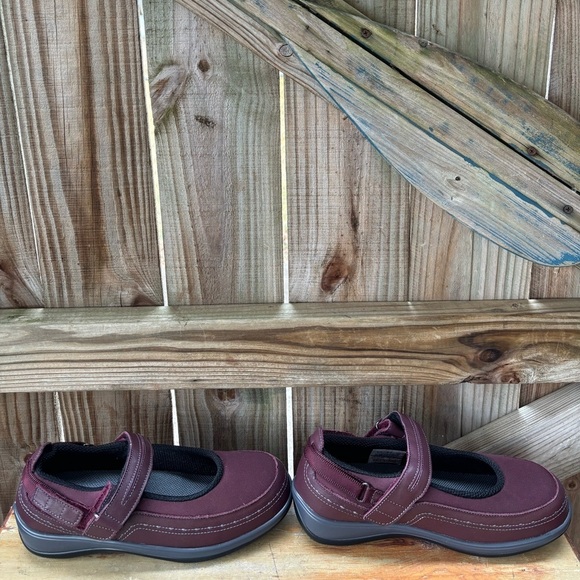 Orthofeet Springfield 879 Wine Mary Jane Comfort Shoes Adjustable Heel Strap 9.5 - Picture 2 of 8